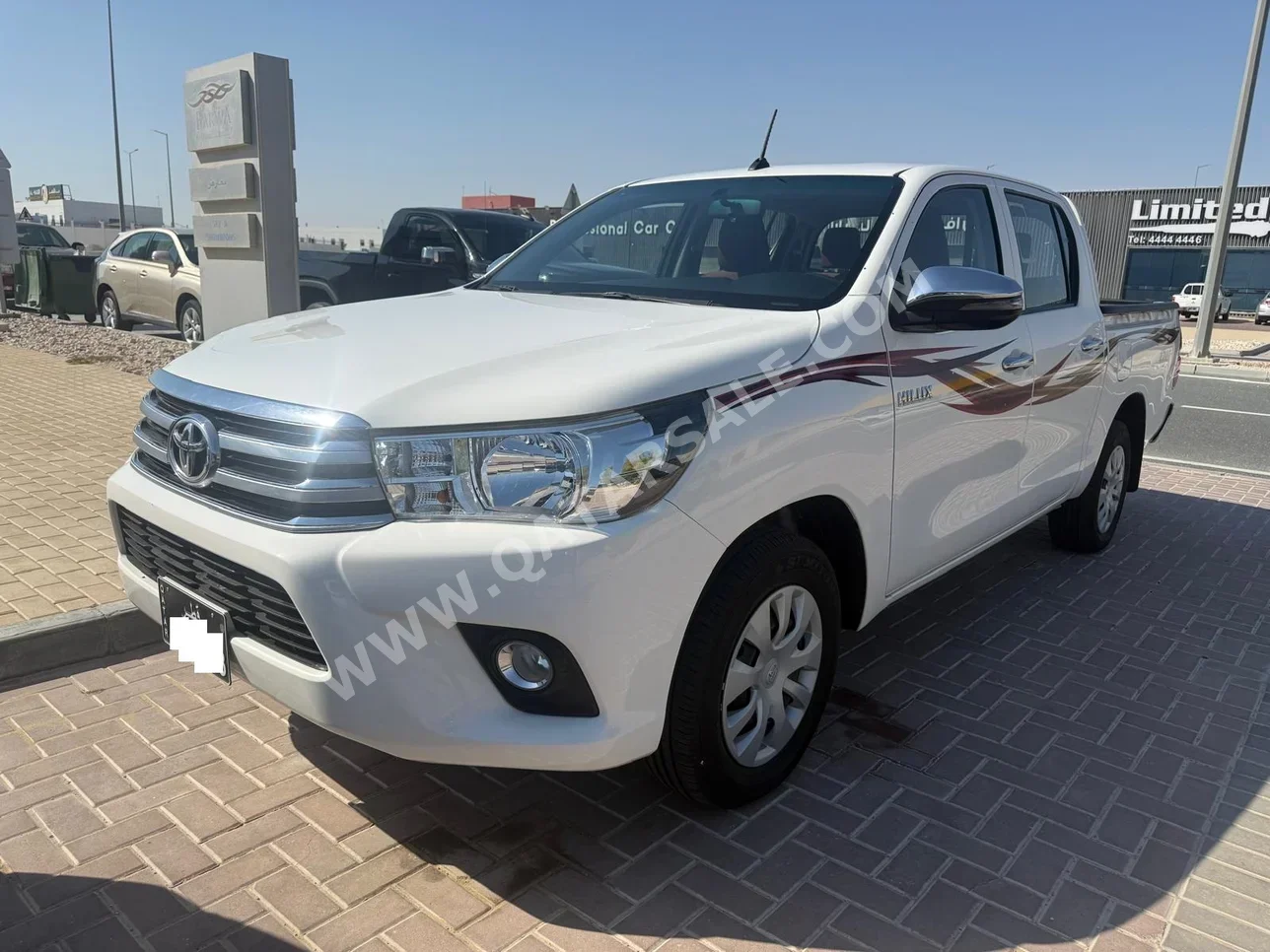 Toyota  Hilux  2022  Automatic  73,000 Km  4 Cylinder  Four Wheel Drive (4WD)  Pick Up  White