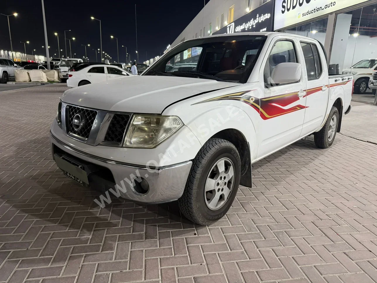 Nissan  Navara  SE  2015  Manual  130,000 Km  4 Cylinder  Rear Wheel Drive (RWD)  Pick Up  White