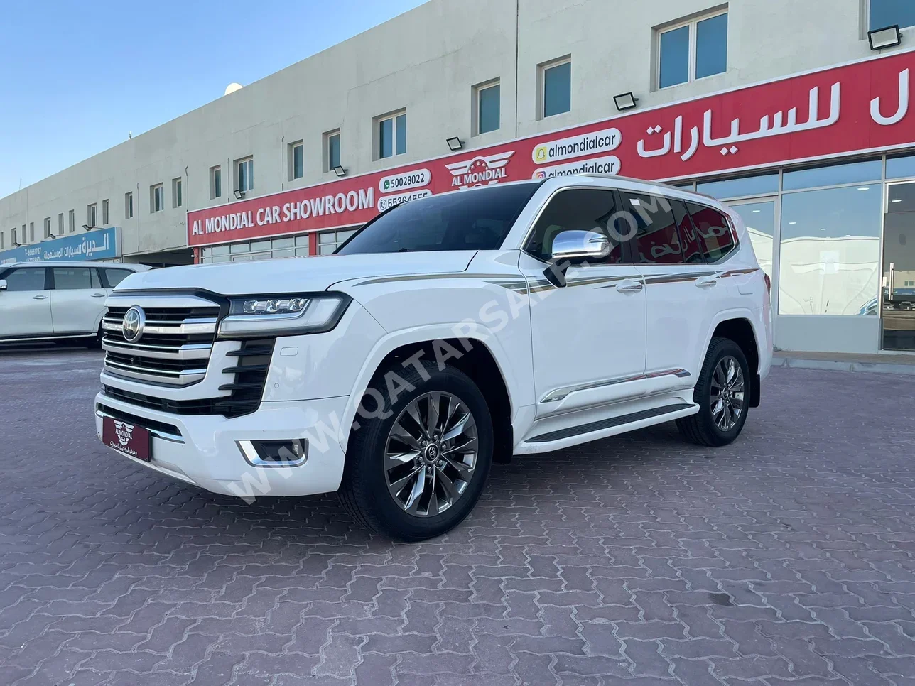 Toyota  Land Cruiser  VXR Twin Turbo  2022  Automatic  119,000 Km  6 Cylinder  Four Wheel Drive (4WD)  SUV  White