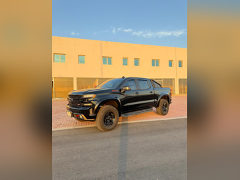 شفروليه  سلفرادو  2020  اوتوماتيك  83,000 كم  8 سلندر  دفع رباعي  بيكب  أسود