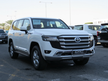 تويوتا  لاند كروزر  جي اكس ار  2026  اوتوماتيك  0 كم  6 سلندر  دفع رباعي  اس يو في  أبيض  تحت الضمان