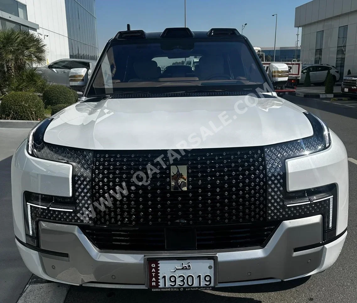 BYD  Yangwang U8  4 Cylinder  SUV ( AWD )  White  2026