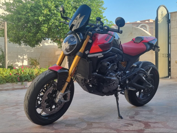 دوكاتي مونيستر - 2024 - اللون احمر و اسود