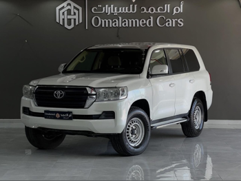 تويوتا  لاند كروزر  جي اكس  2017  اوتوماتيك  311,000 كم  6 سلندر  دفع كلي مستمر  اس يو في  أبيض