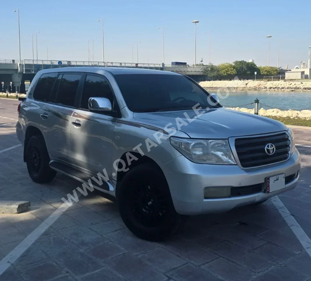 Toyota  Land Cruiser  GX  2008  Manual  320,000 Km  6 Cylinder  Four Wheel Drive (4WD)  SUV  Silver