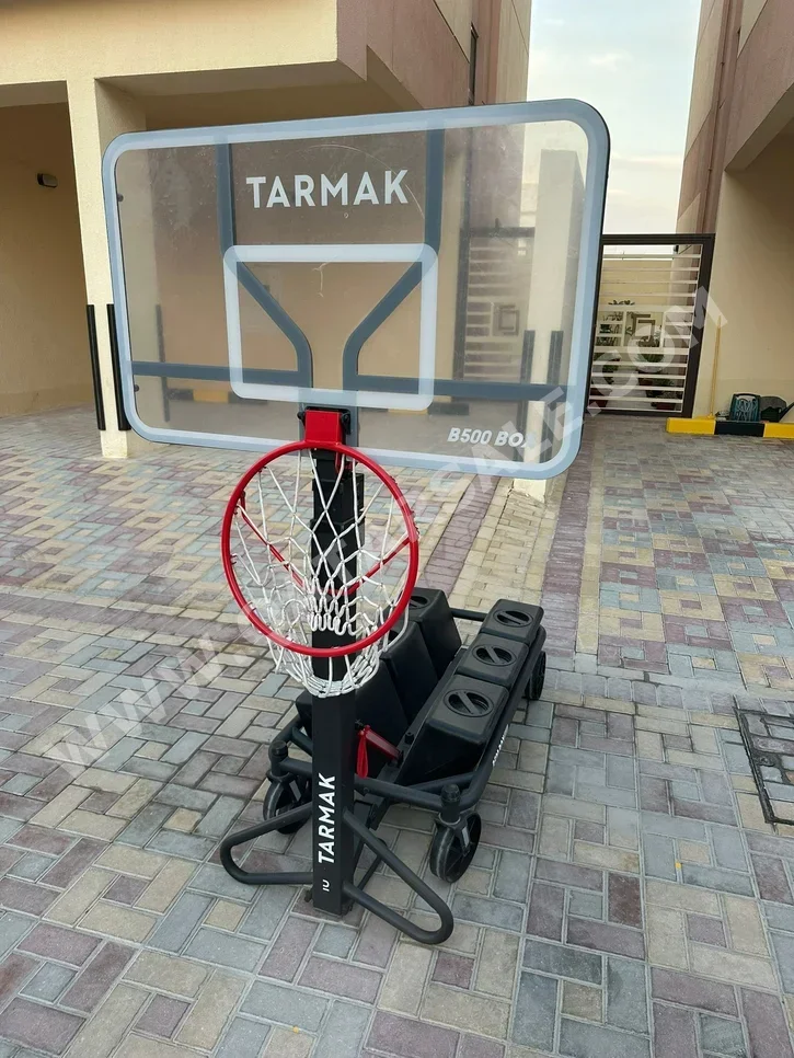 أطواق/ستاند كرة السلة