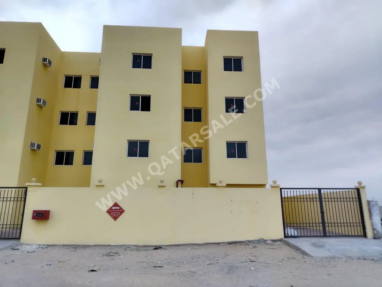 Commercial  - Not Furnished  - Al Rayyan  - Abu Nakhlah  - 22 Bedrooms