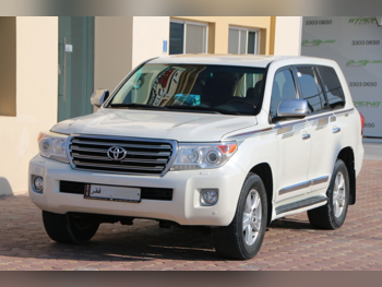 Toyota  Land Cruiser  GXR  2014  Automatic  236,000 Km  8 Cylinder  Four Wheel Drive (4WD)  SUV  White