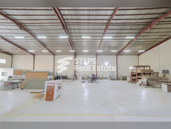 مخازن و مستودعات - الريان  - المنطقة الصناعية  -المساحة: 1000 متر مربع