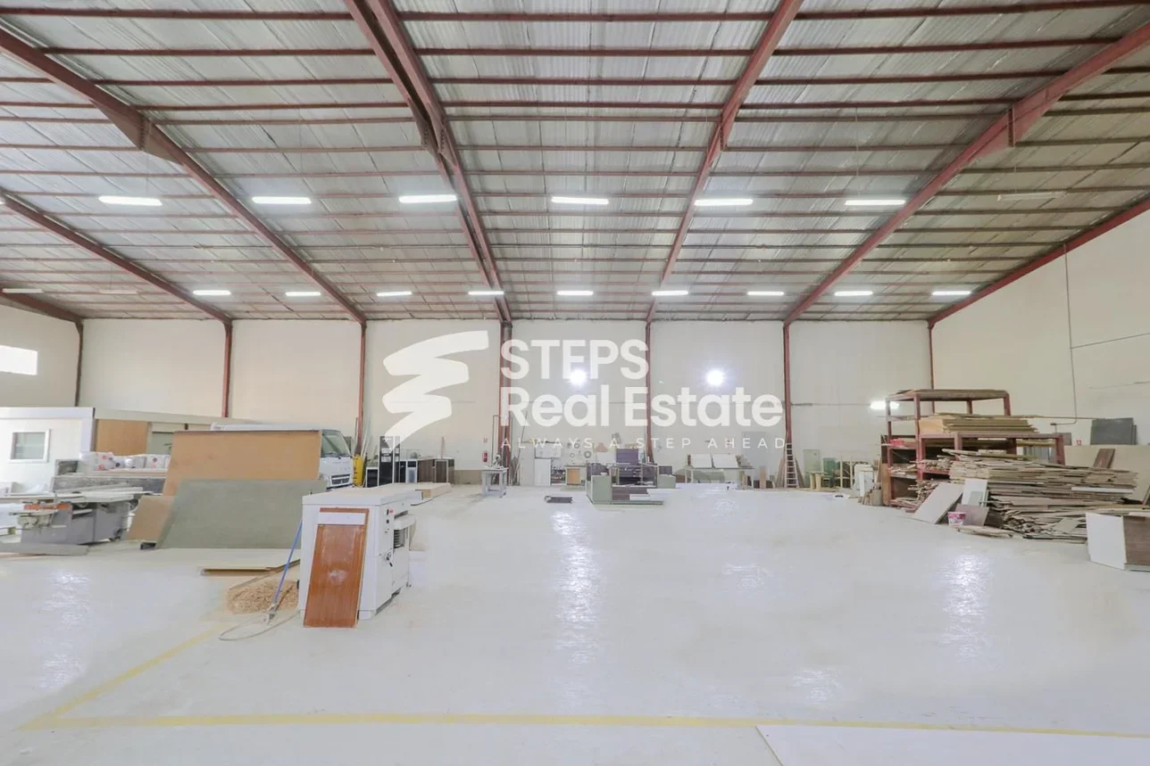 مخازن و مستودعات - الريان - المنطقة الصناعية -المساحة: 1000 متر مربع