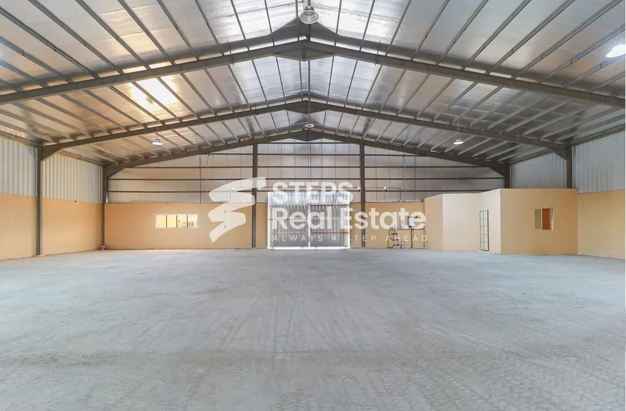 مخازن و مستودعات - الوكرة - بركة العوامر -المساحة: 1500 متر مربع