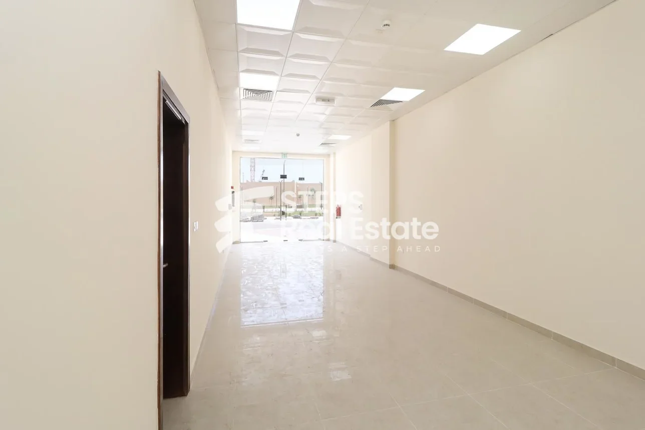 محلات تجارية - غير مفروشة - الريان للايجار - الغرافة