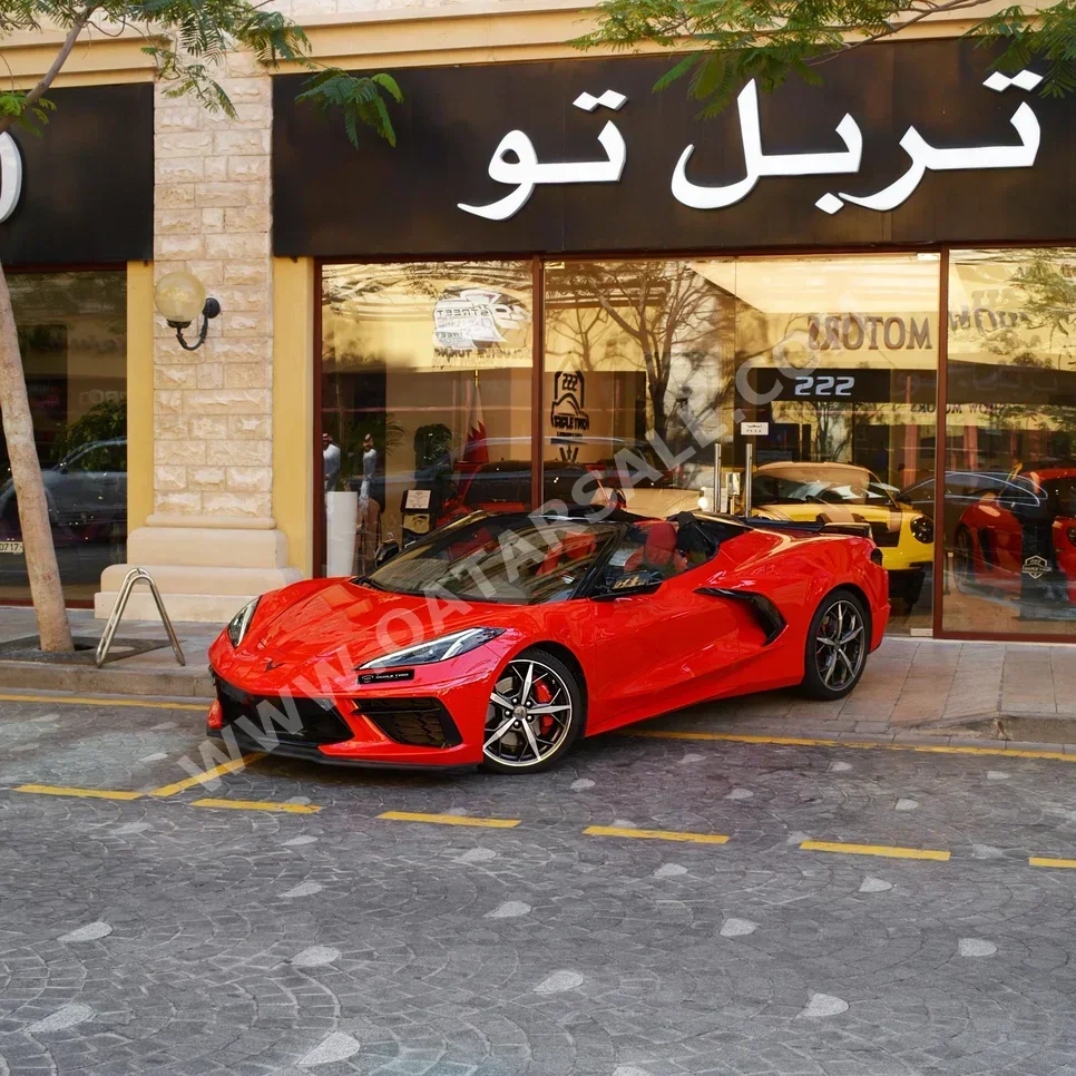 شفروليه كورفيت سي 8 ستينغراي 2021 اوتوماتيك 15,100 كم 8 سلندر دفع خلفي كشف أحمر تحت الضمان