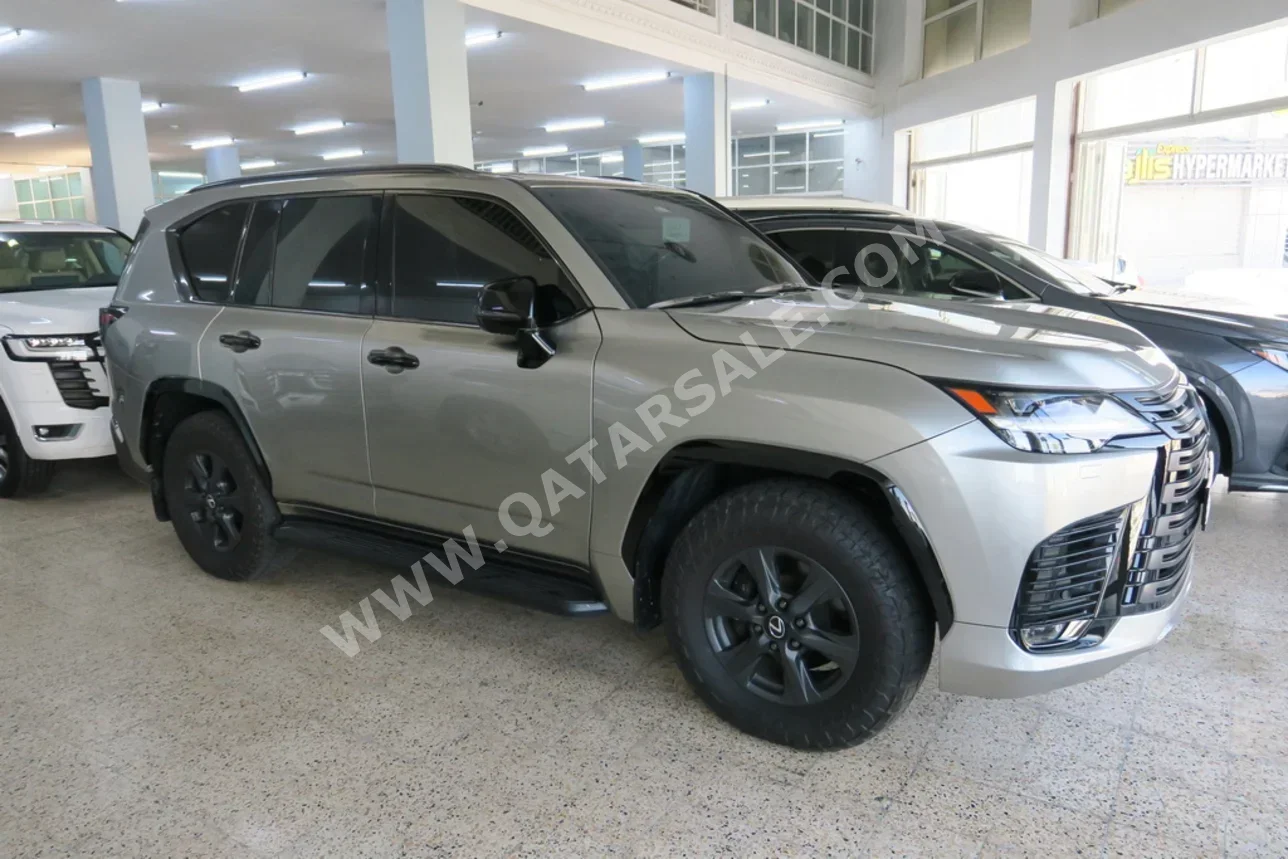 Lexus LX 600 Overtrail 2025 Automatic 6,000 Km 6 Cylinder Four Wheel Drive (4WD) SUV Green With Warranty