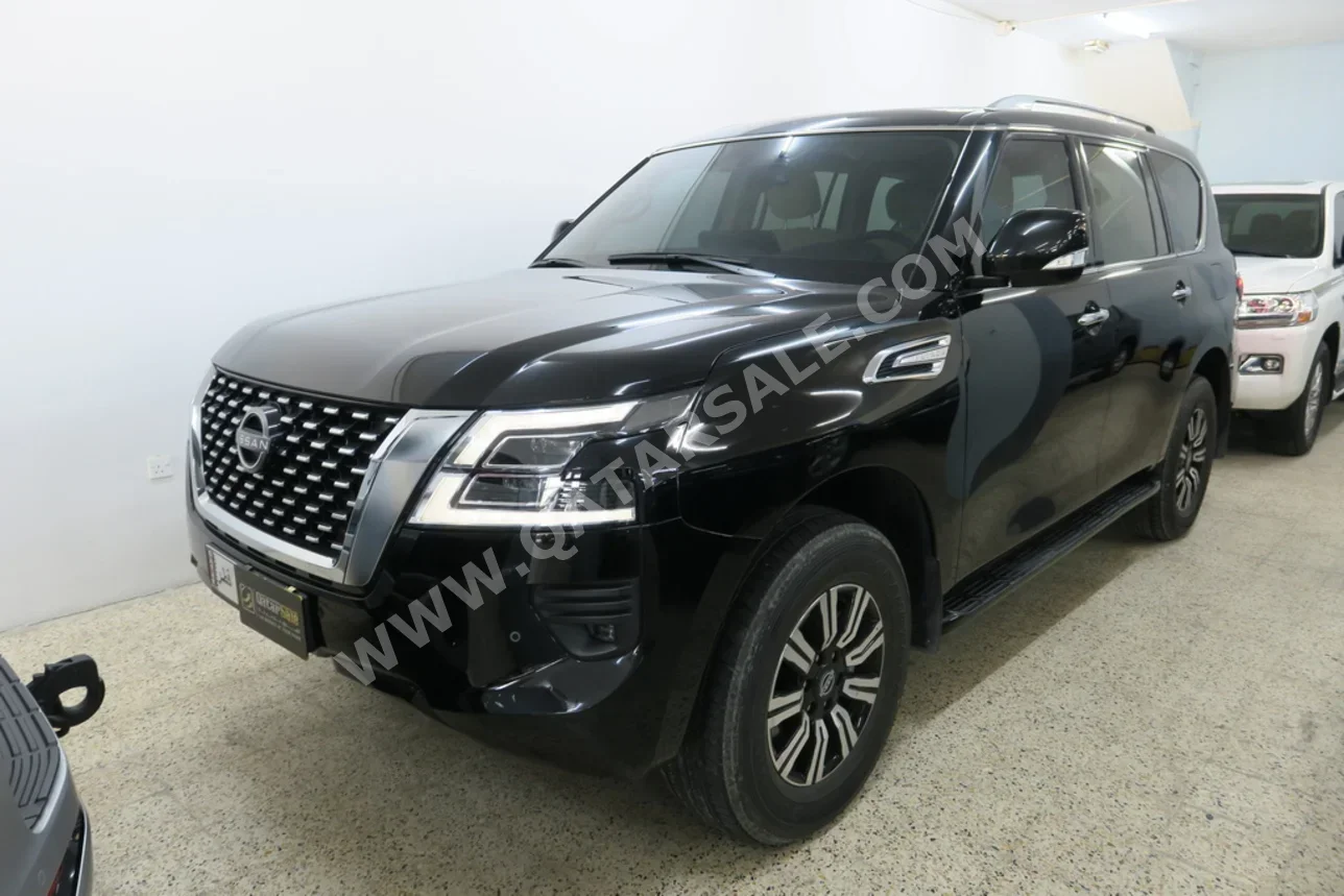 نيسان باترول اس اي 2023 اوتوماتيك 23,000 كم 8 سلندر دفع رباعي اس يو في أسود