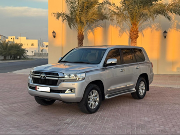 Toyota  Land Cruiser  GXR  2020  Automatic  170,000 Km  8 Cylinder  Four Wheel Drive (4WD)  SUV  Silver