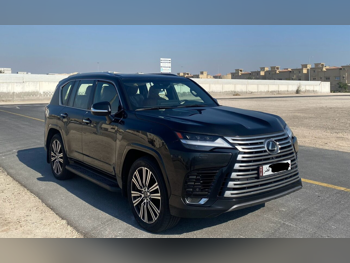 لكزس  ال اكس  600 لكجري  2024  اوتوماتيك  125,000 كم  6 سلندر  دفع رباعي  اس يو في  أسود  تحت الضمان