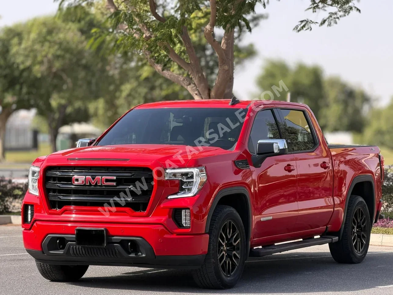 جي ام سي  سييرا  اليفيشن  2021  اوتوماتيك  99,000 كم  8 سلندر  دفع رباعي  بيكب  أحمر