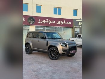 Land Rover  Defender  Octa  2025  Automatic  0 Km  8 Cylinder  Four Wheel Drive (4WD)  SUV  Gold  With Warranty