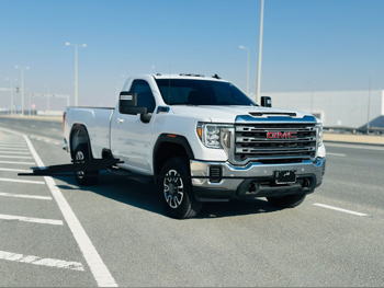 GMC  Sierra  2500 HD  2022  Automatic  103,000 Km  8 Cylinder  Four Wheel Drive (4WD)  Pick Up  White