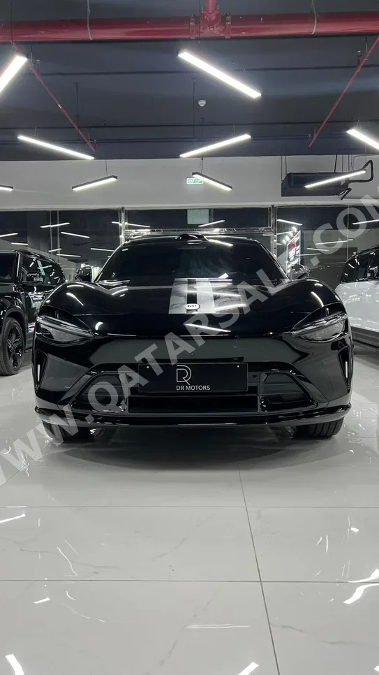 Xiaomi YU7 Max 2025 Automatic 400 Km 0 Cylinder Rear Wheel Drive (RWD) Sedan Black With Warranty