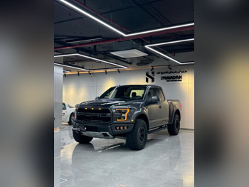 Ford  F  150 Raptor  2018  Automatic  184,000 Km  6 Cylinder  Four Wheel Drive (4WD)  Pick Up  Gray