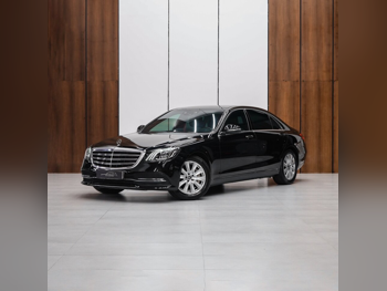 مرسيدس - بنز  اس - كلاس  450  2020  اوتوماتيك  106,000 كم  6 سلندر  دفع خلفي  سيدان  أسود