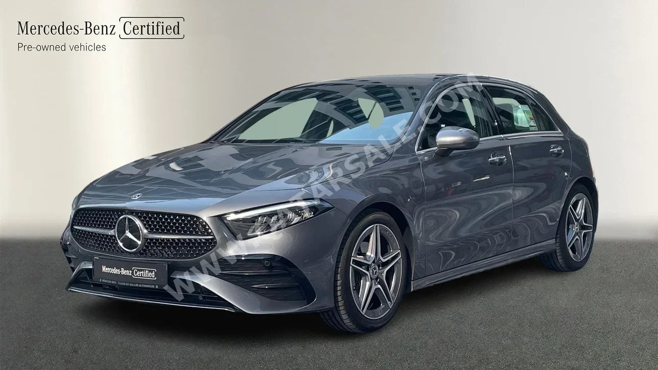 مرسيدس - بنز ايه - كلاس 200 2025 اوتوماتيك 700 كم 4 سلندر سحب امامي هاتشباك رمادي تحت الضمان