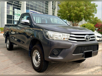 Toyota Hilux 2016 Automatic 79,000 Km 4 Cylinder Four Wheel Drive (4WD) Pick Up Gray