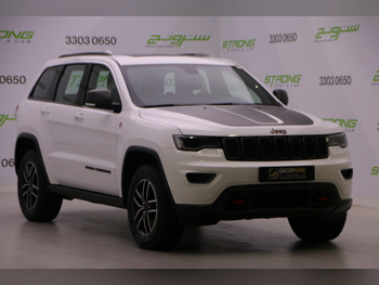 Jeep  Grand Cherokee  trail hock  2019  Automatic  300 Km  6 Cylinder  Four Wheel Drive (4WD)  SUV  White