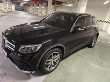 Mercedes-Benz  GLC  300  2016  Automatic  38,000 Km  4 Cylinder  Four Wheel Drive (4WD)  SUV  Black