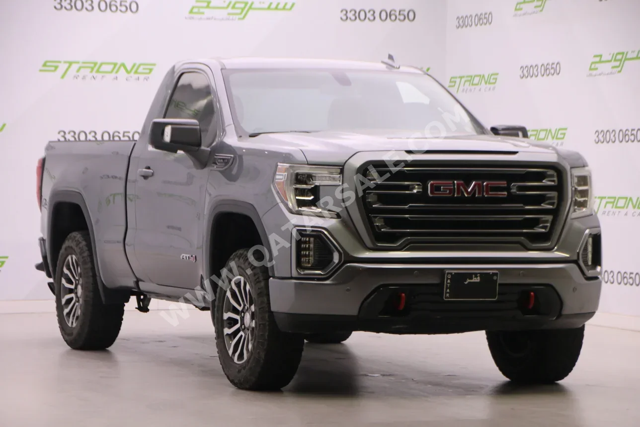 جي ام سي سييرا اي تي 4 2021 اوتوماتيك 102,000 كم 8 سلندر دفع رباعي بيكب رمادي