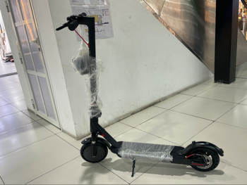 سكوترات سكوتر كهربائي  - أسود