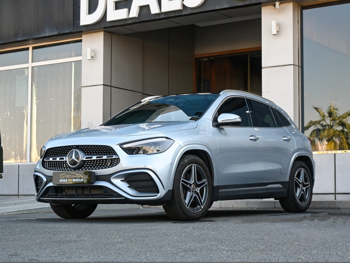 مرسيدس - بنز  جي ال ايه  200  2025  اوتوماتيك  2,500 كم  4 سلندر  سحب امامي  اس يو في  رمادي  تحت الضمان