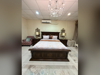 أطقم غرف نوم - هوم سينتر  - طقم مكون من 5 قطع  - بنى