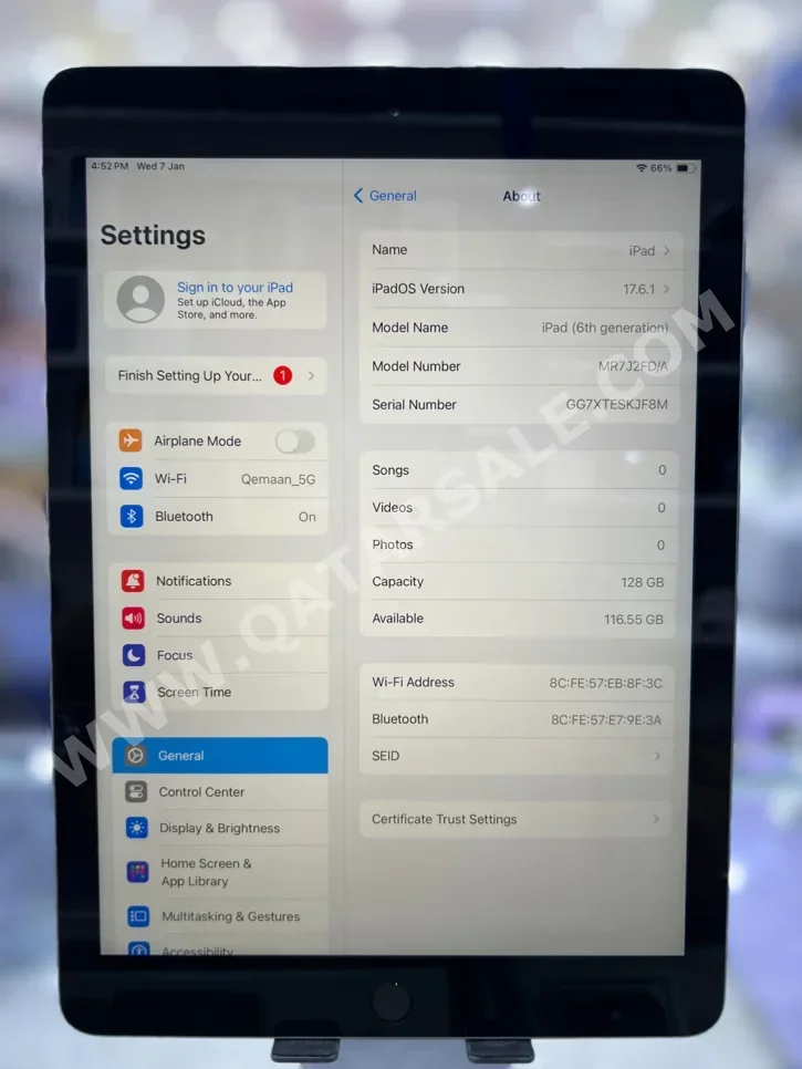 لوحات مفاتيح الايباد و التابليت أبل \ أيباد اللون الرمادي 2020 واي فاي الولايات المتحدة الأمريكية لا يوجد