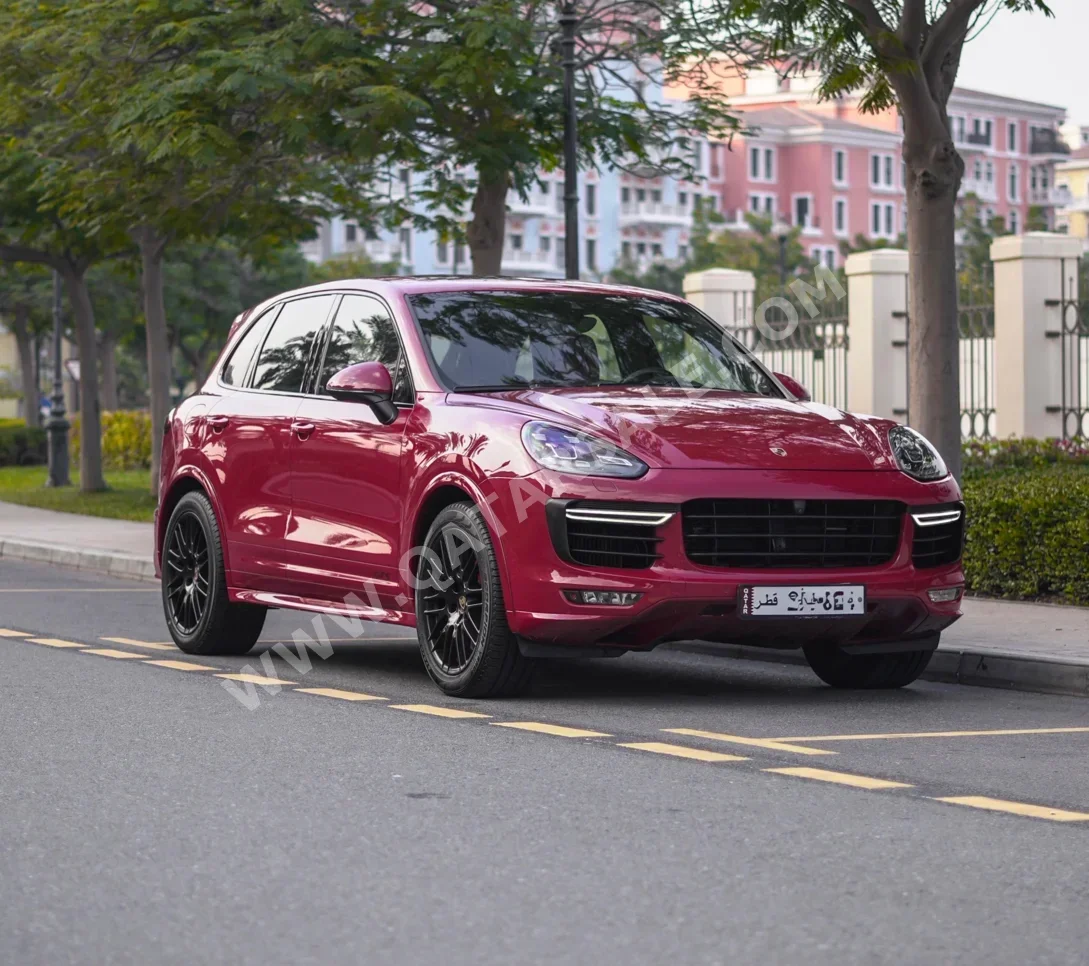 بورش كيان جي تي اس 2016 اوتوماتيك 102,000 كم 8 سلندر دفع رباعي اس يو في أحمر
