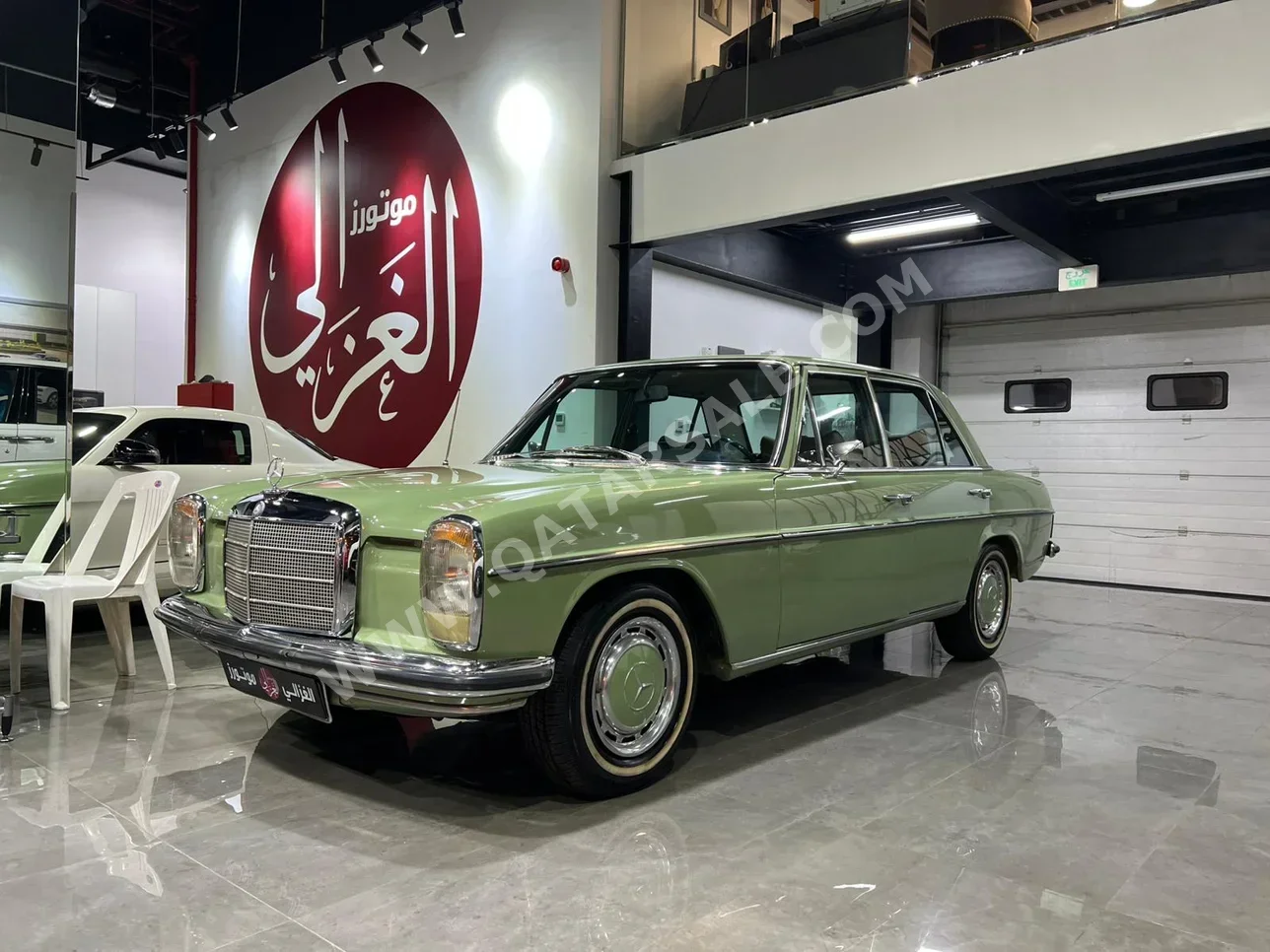 مرسيدس - بنز  سي - كلاس  200  1973  اوتوماتيك  25,000 كم  6 سلندر  دفع خلفي  سيدان  أخضر