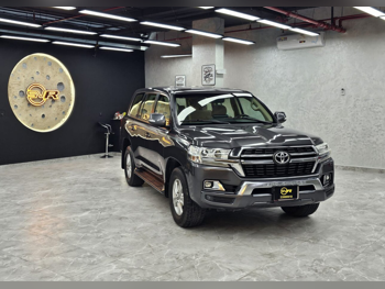 Toyota  Land Cruiser  GXR  2021  Automatic  160,000 Km  6 Cylinder  Four Wheel Drive (4WD)  SUV  Gray