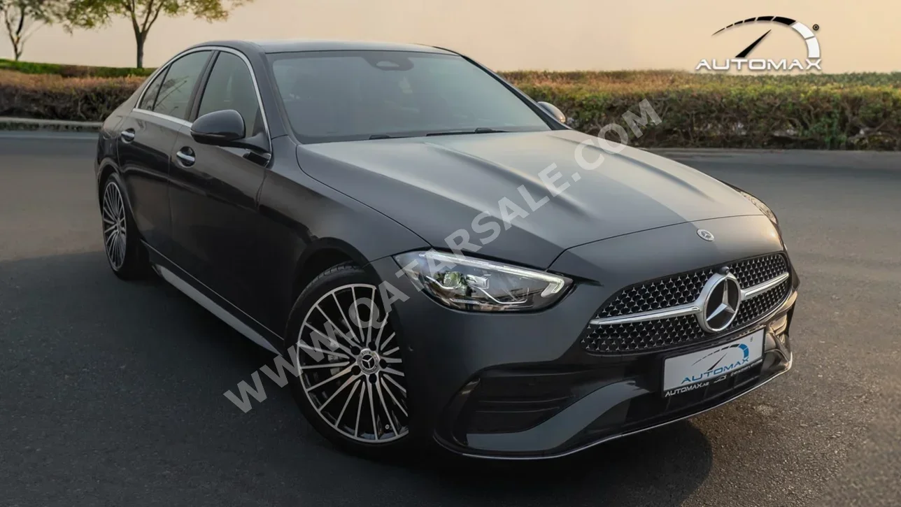 مرسيدس - بنز  سي - كلاس  200 اي ام جي  2026  اوتوماتيك  0 كم  4 سلندر  دفع خلفي  سيدان  رمادي  تحت الضمان