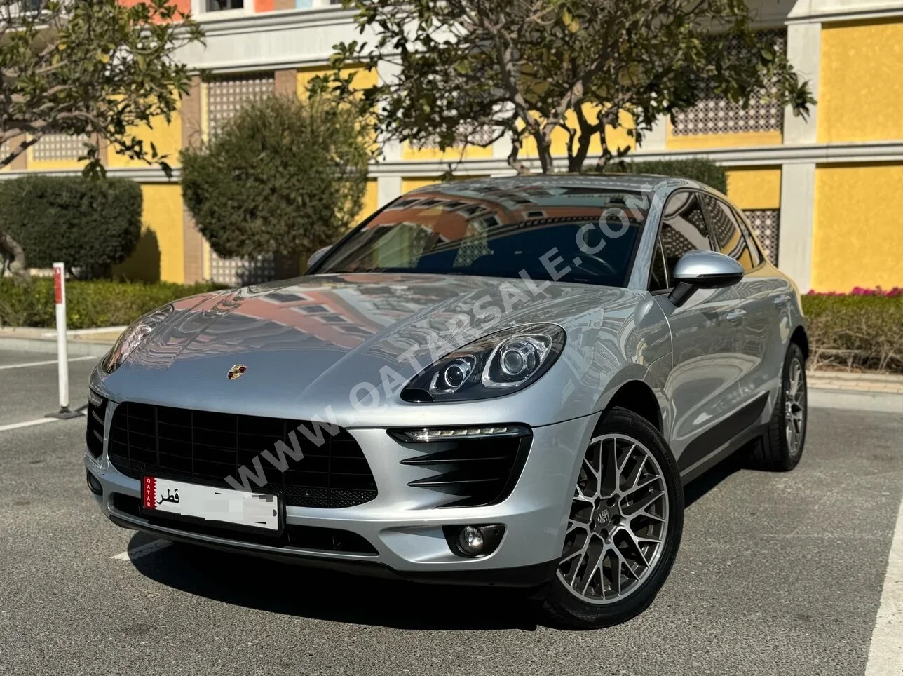 بورش ماكان 2017 اوتوماتيك 80,000 كم 4 سلندر دفع كلي مستمر اس يو في فضي