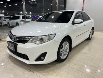 Toyota  Camry  GLX  2015  Automatic  282,000 Km  4 Cylinder  Front Wheel Drive (FWD)  Sedan  White