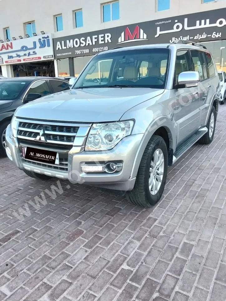 ميتسوبيشي  باجيرو  3.8  2020  اوتوماتيك  48,000 كم  6 سلندر  دفع رباعي  اس يو في  فضي