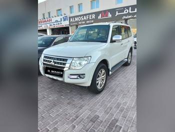 ميتسوبيشي  باجيرو  3.8  2016  اوتوماتيك  200,000 كم  6 سلندر  دفع رباعي  اس يو في  أبيض