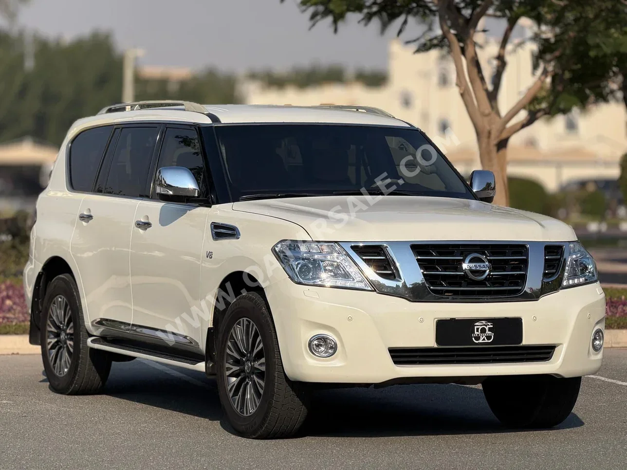 نيسان  باترول  اس اي  2015  اوتوماتيك  161,000 كم  8 سلندر  دفع رباعي  اس يو في  أبيض