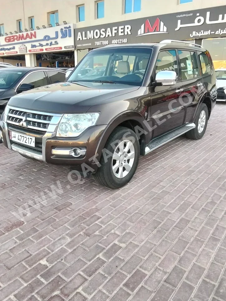 ميتسوبيشي  باجيرو  3.5  2020  اوتوماتيك  60,000 كم  6 سلندر  دفع رباعي  اس يو في  بني