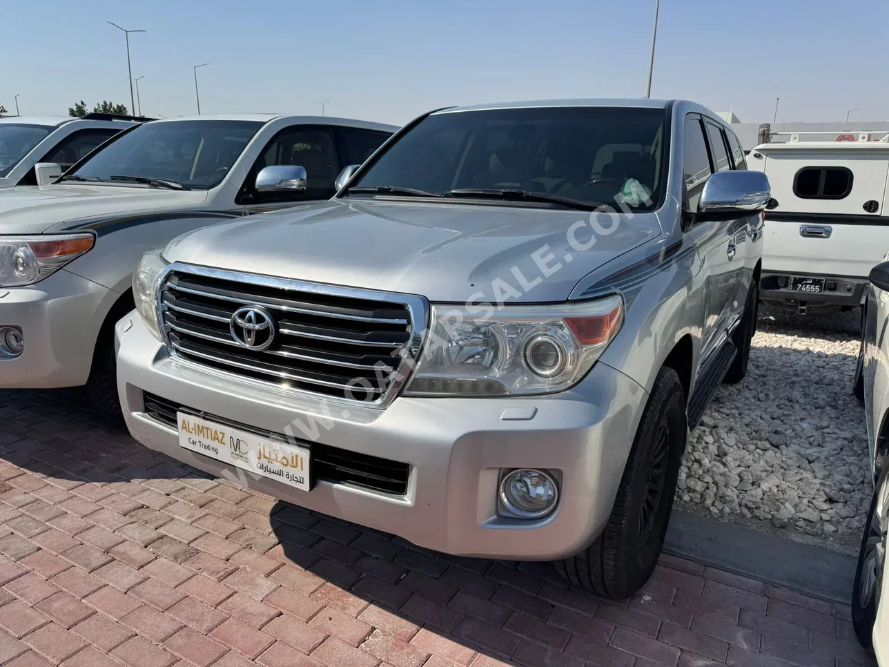 تويوتا  لاند كروزر  جي اكس ار  2012  اوتوماتيك  290,000 كم  8 سلندر  دفع رباعي  اس يو في  فضي