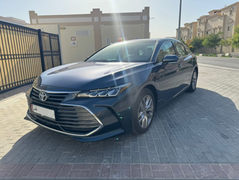 Toyota  Avalon  Limited  2019  Automatic  27,000 Km  6 Cylinder  Front Wheel Drive (FWD)  Sedan  Gray