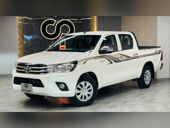 تويوتا  هاي لوكس  2017  اوتوماتيك  383,000 كم  4 سلندر  دفع رباعي  بيكب  أبيض