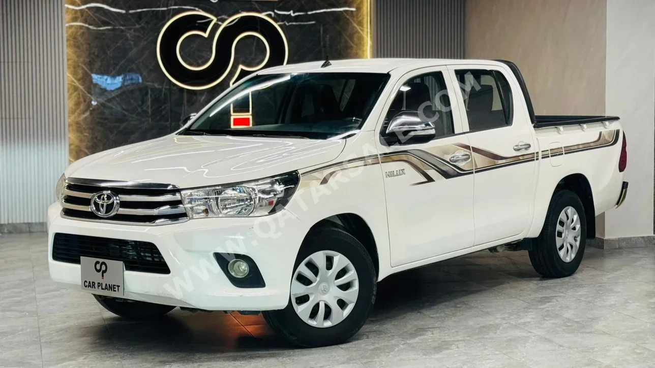 تويوتا  هاي لوكس  2017  اوتوماتيك  383,000 كم  4 سلندر  دفع رباعي  بيكب  أبيض